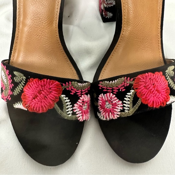 Mari A. Black Fabric Floral Embroidered “Maddy” Chunk Heel Strap Sandal 7 - Picture 5 of 12